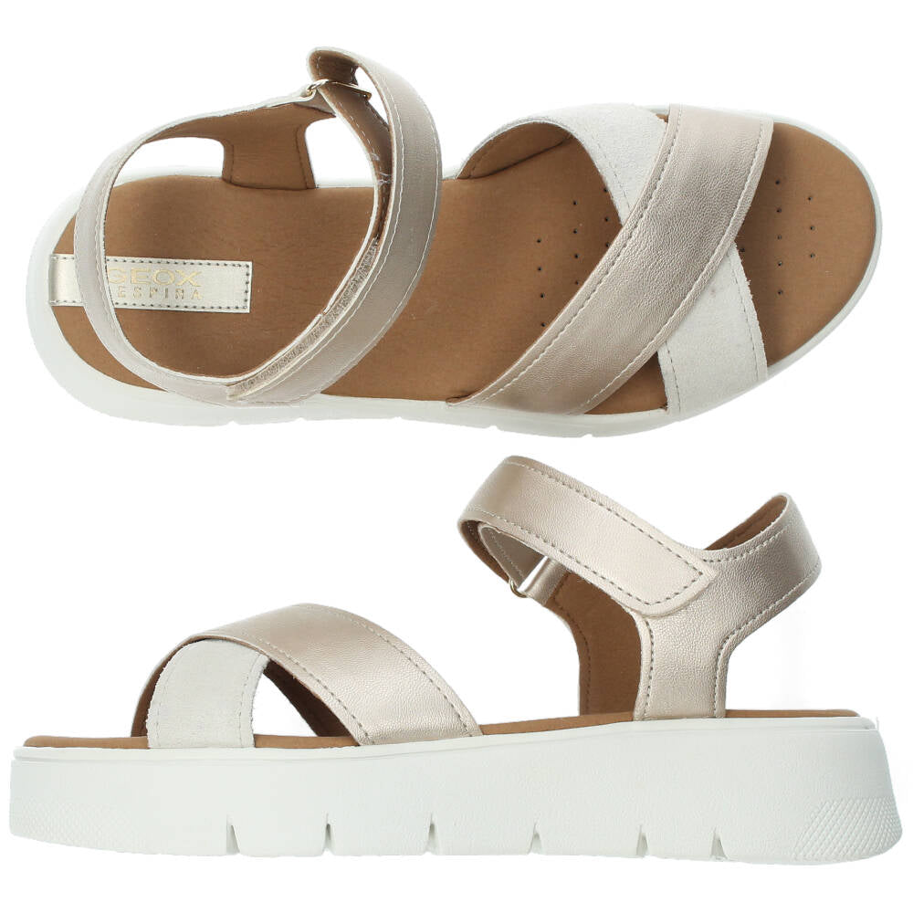 Metallic beige sandalen