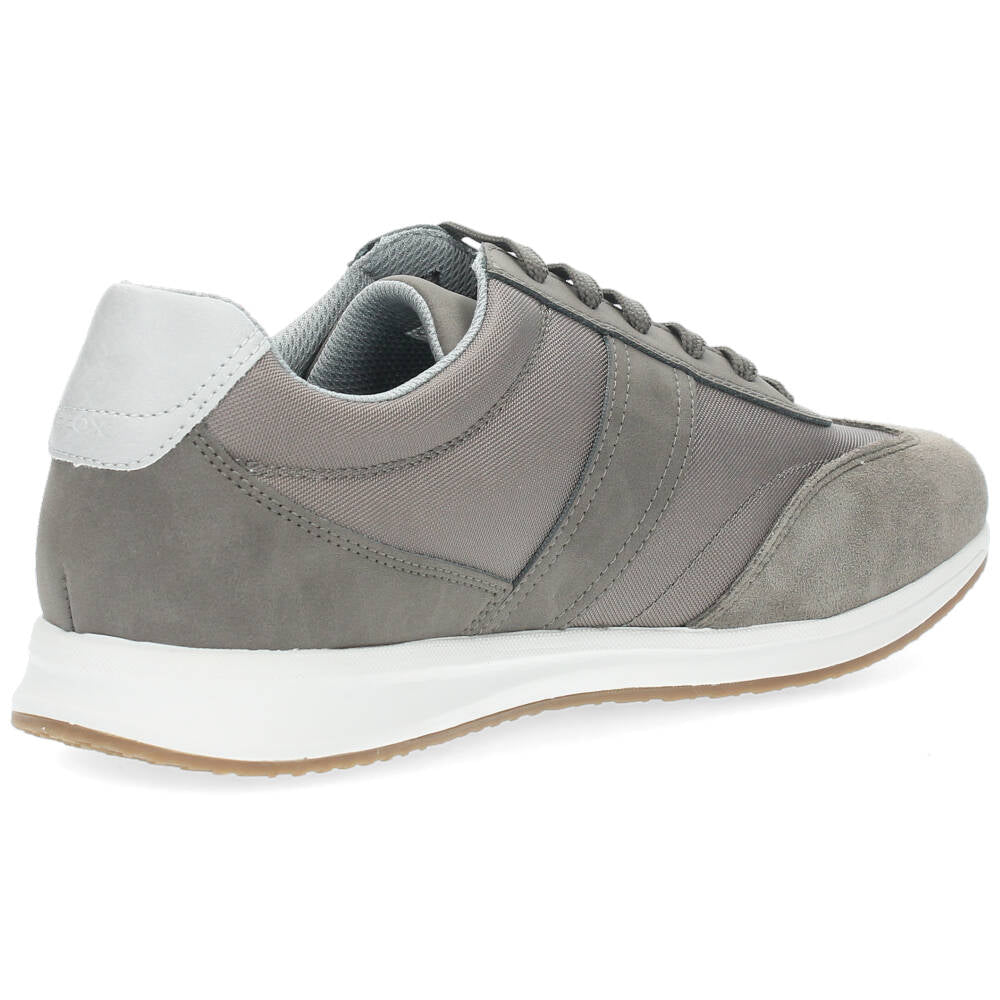 Grijze sneakers