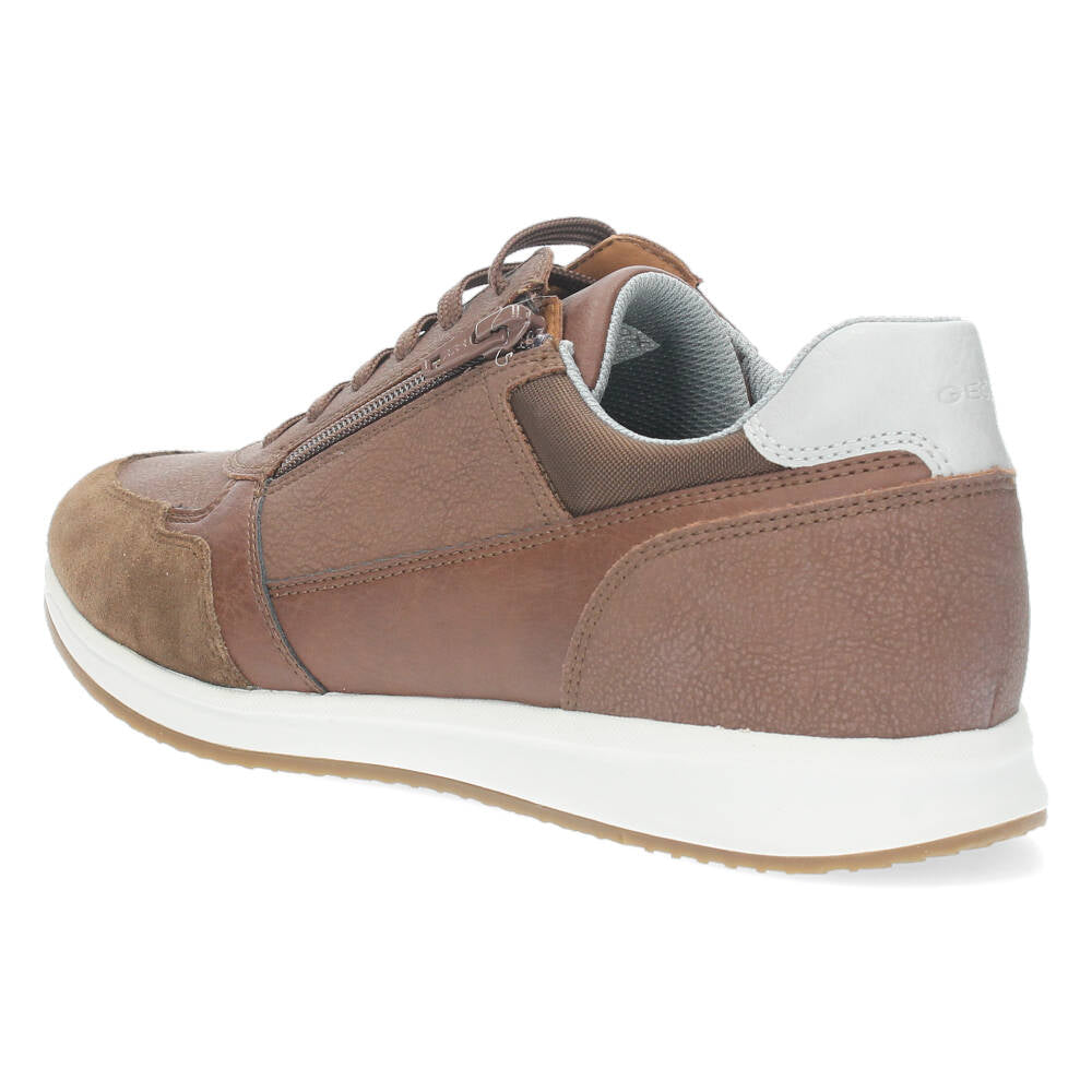 Cognac sneakers