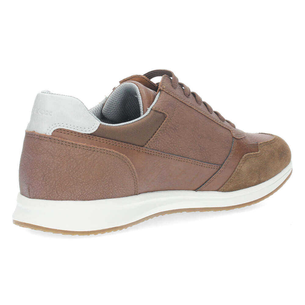 Cognac sneakers