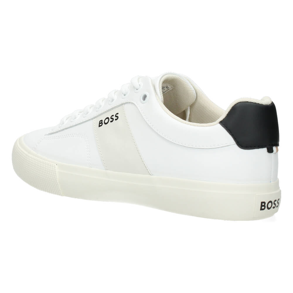 Witte sneakers