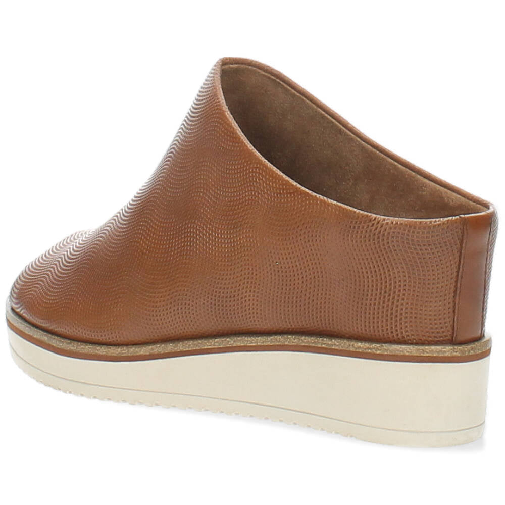 Cognac slippers