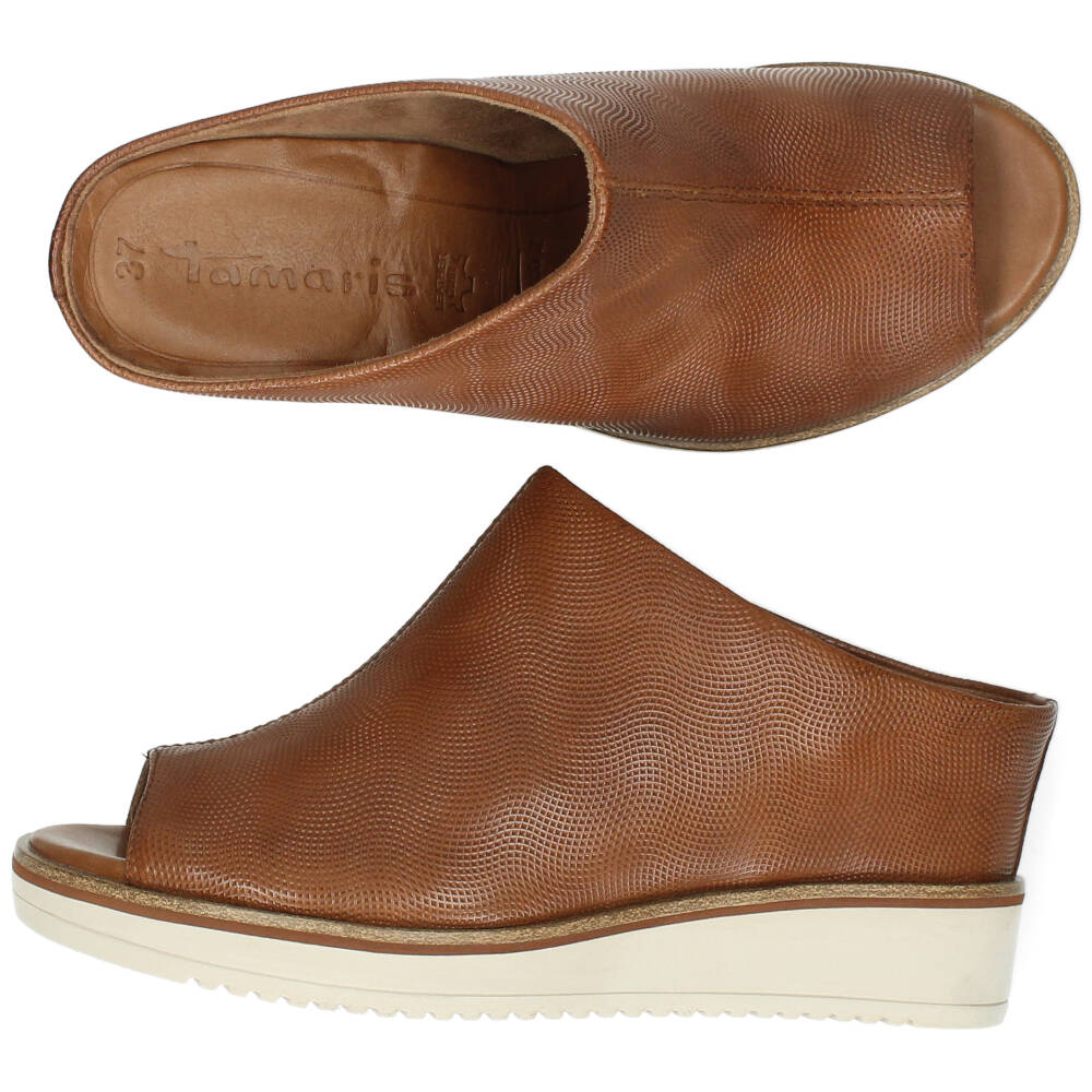 Cognac slippers
