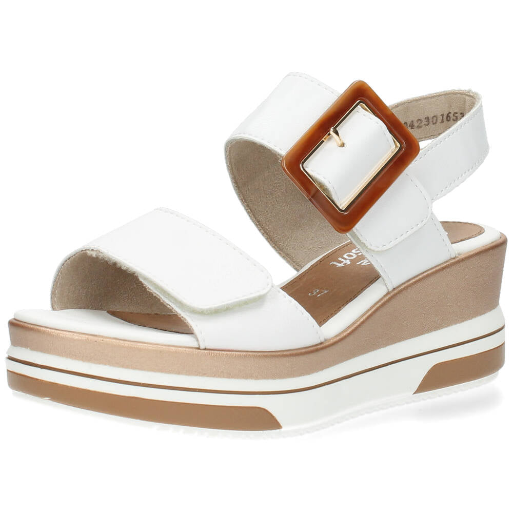 Witte sandalen
