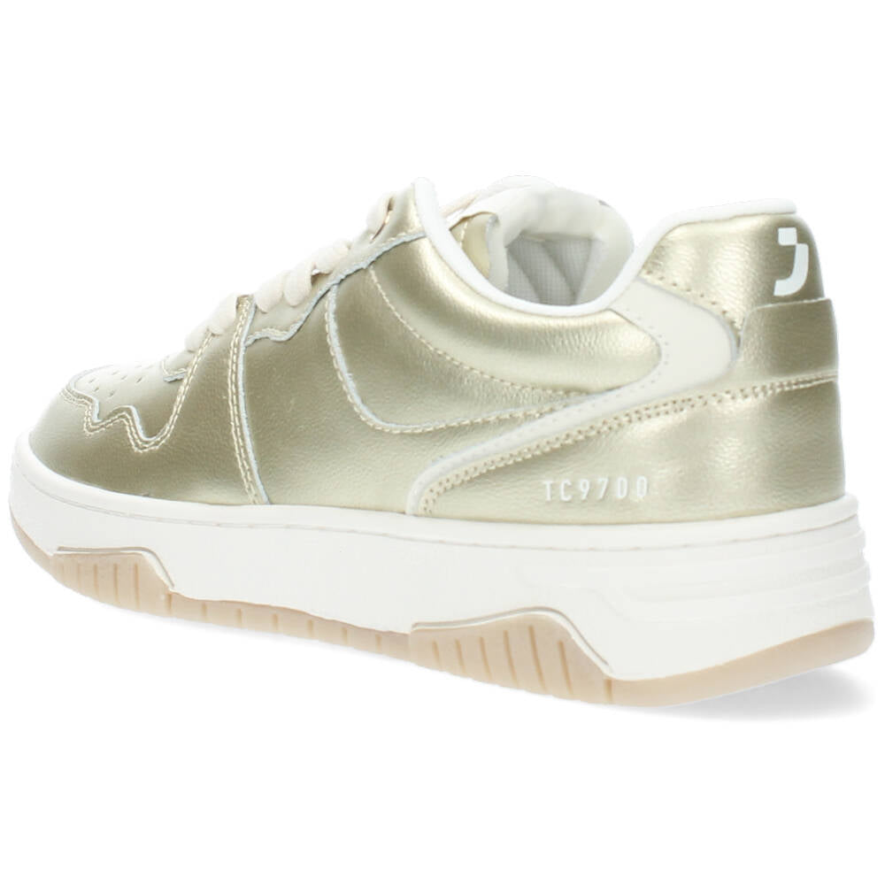Gouden sneakers