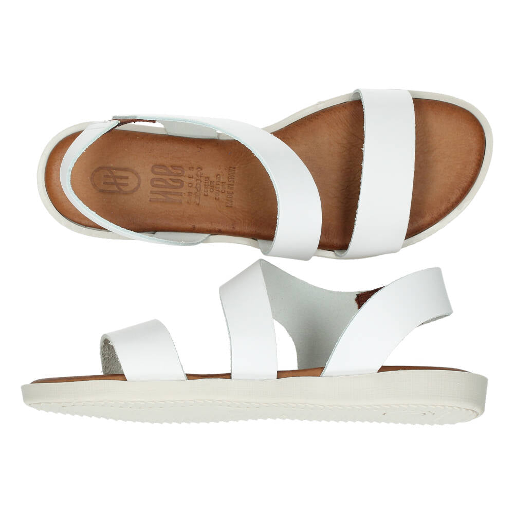 Witte sandalen