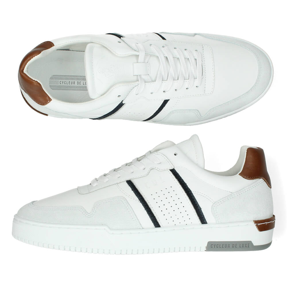 Witte sneakers