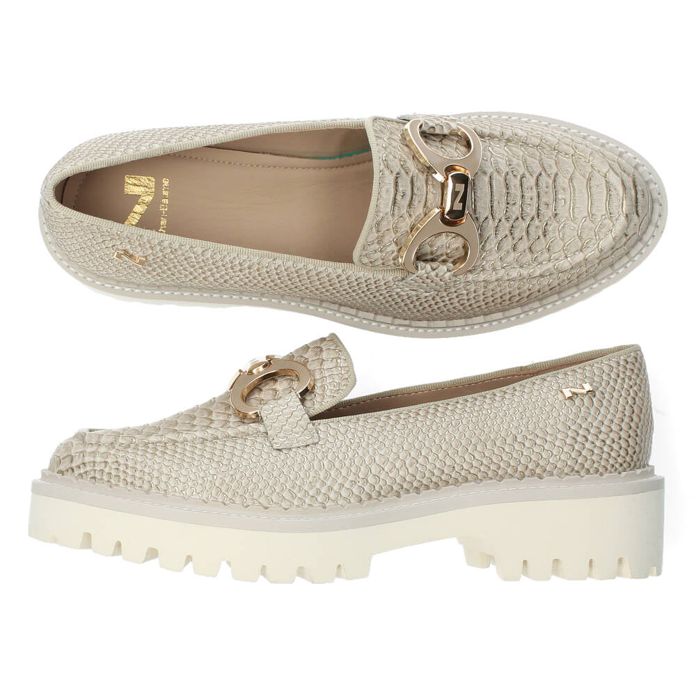 Bronzen loafers