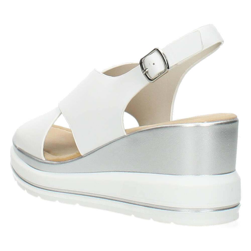 Witte sandalen