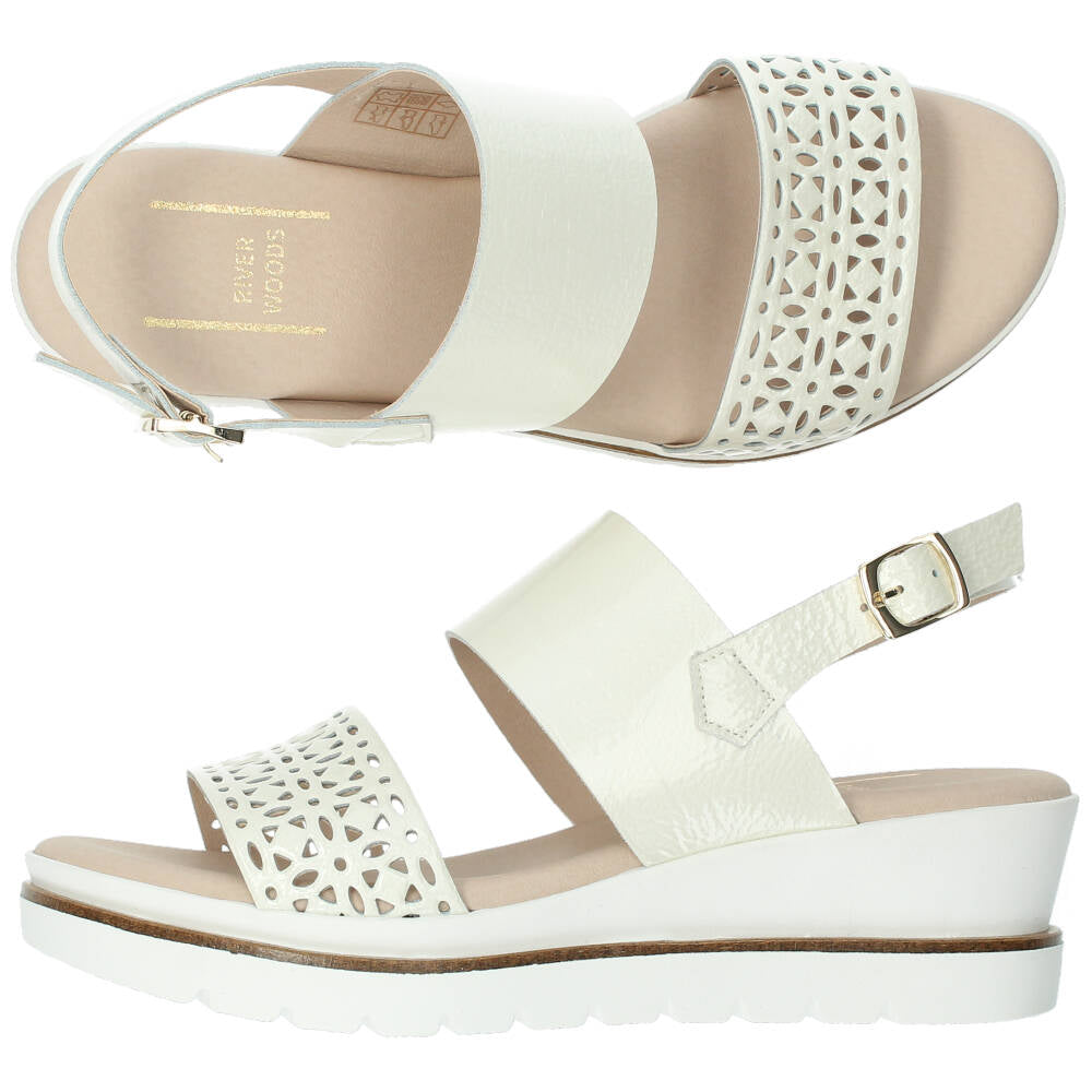 Ecru sandalen