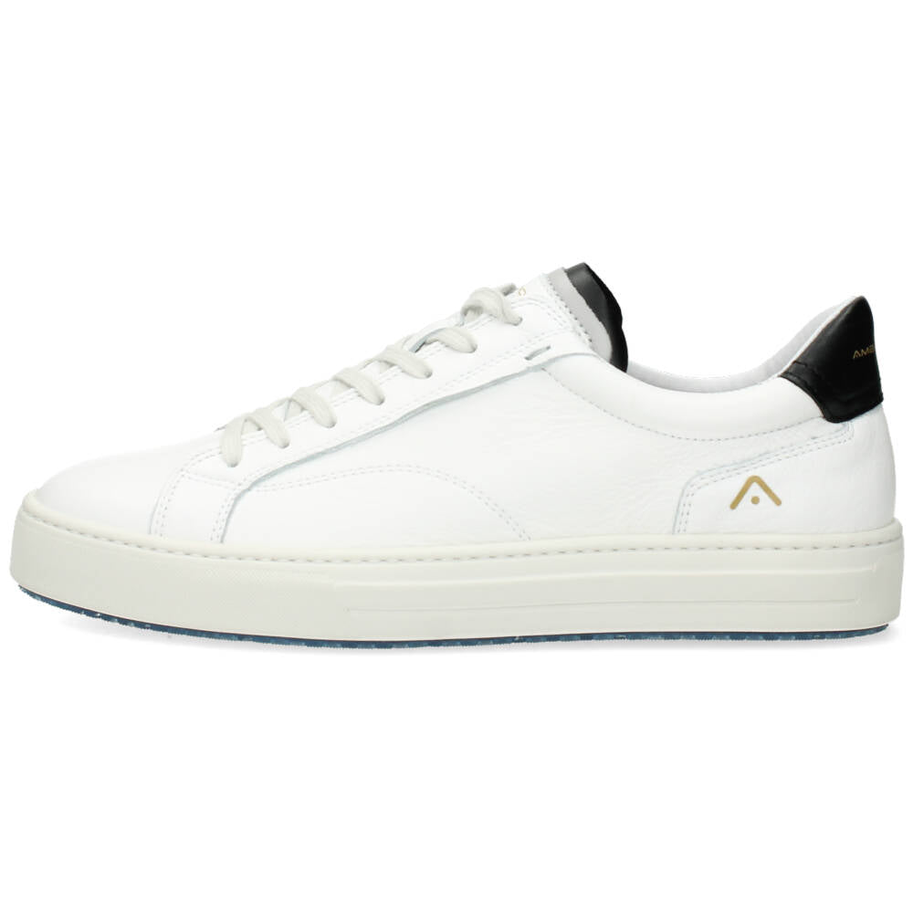 Witte sneakers