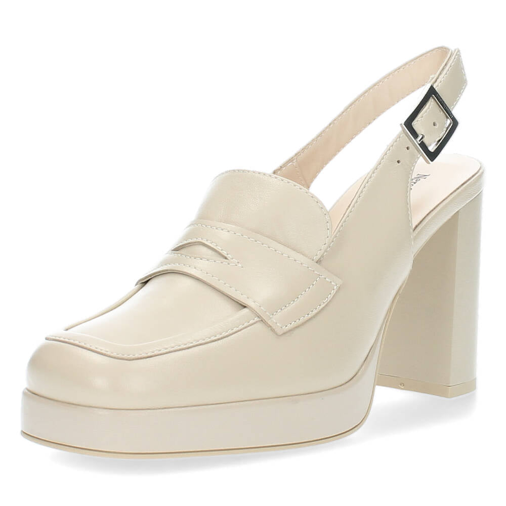 Beige mocassins op hak