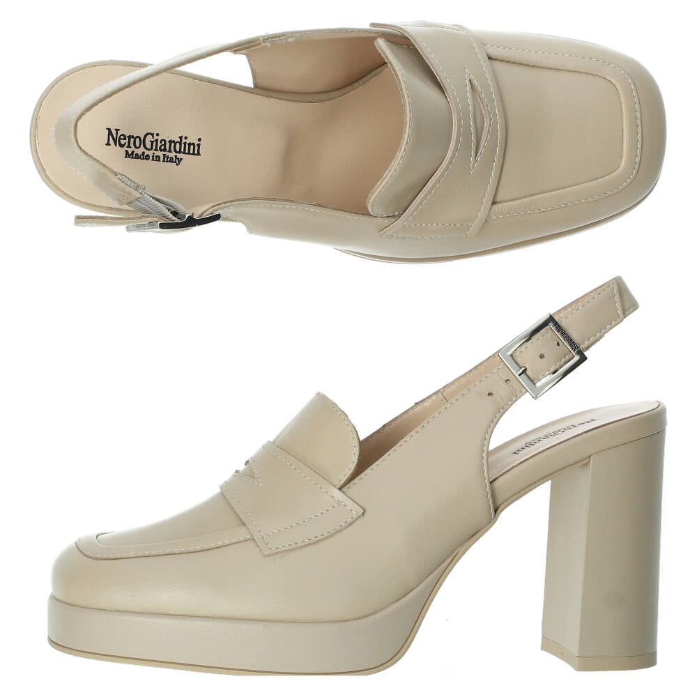 Beige mocassins op hak