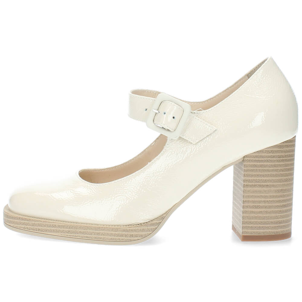 Beige pumps