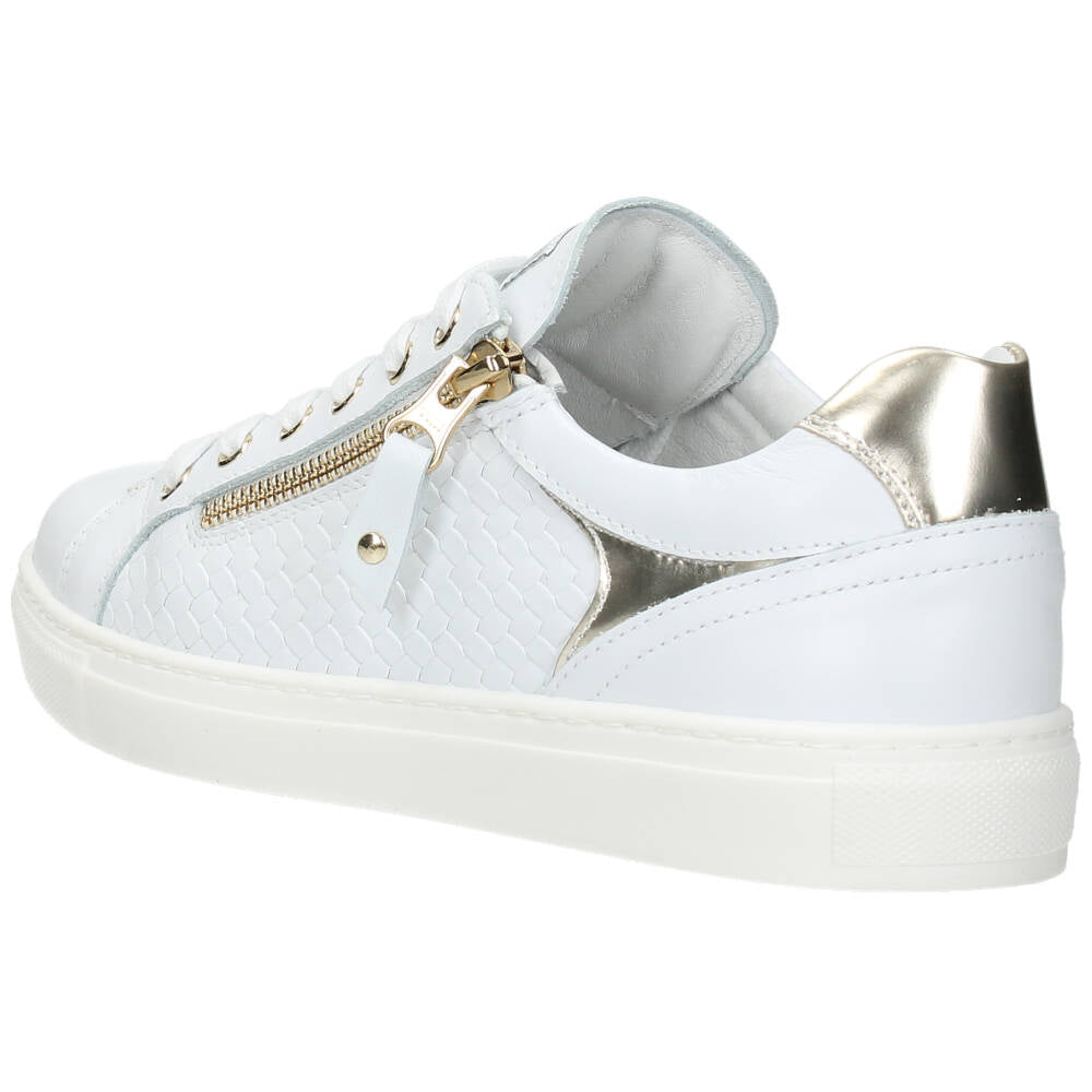 Witte sneakers