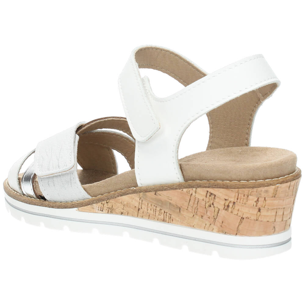 Witte sandalen