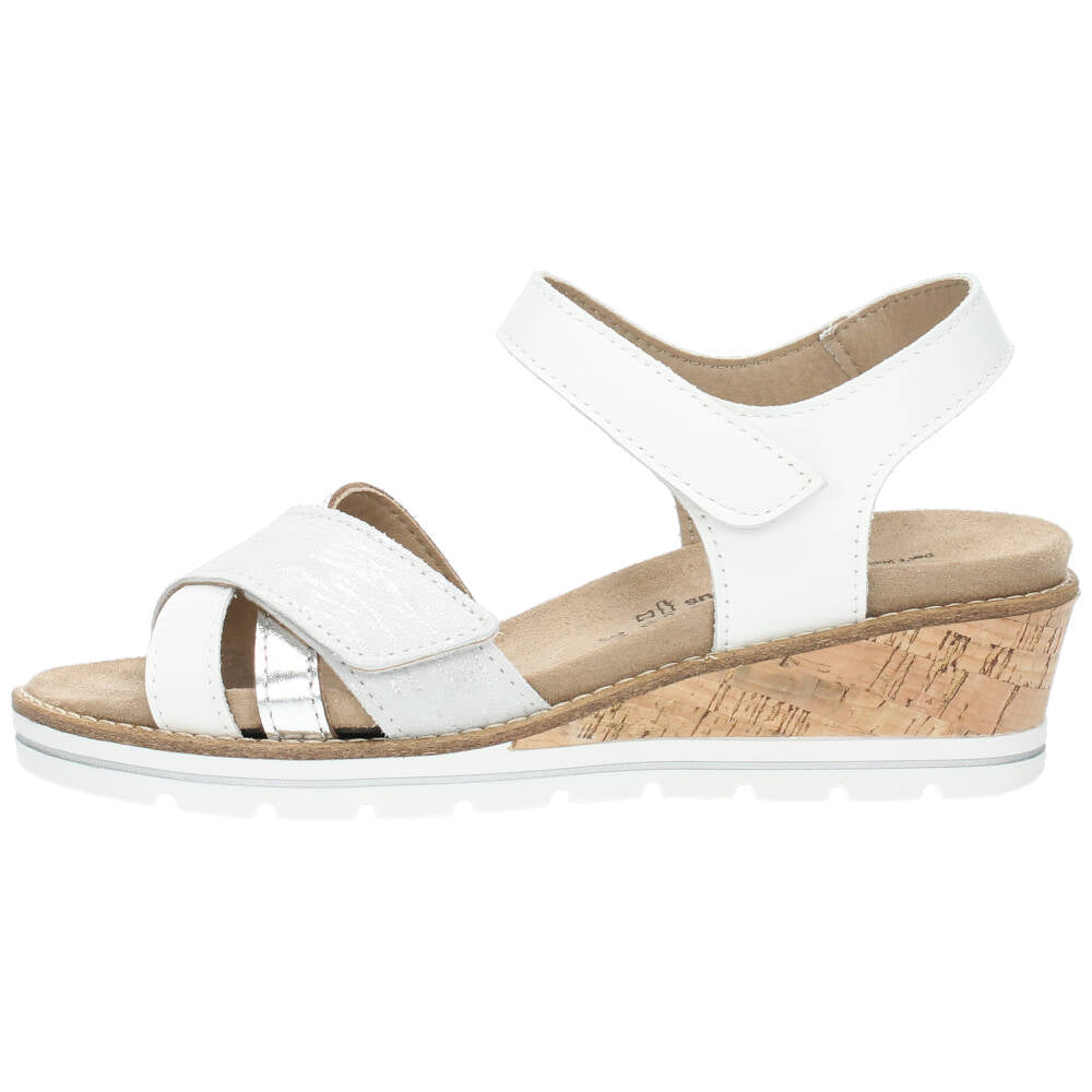 Witte sandalen