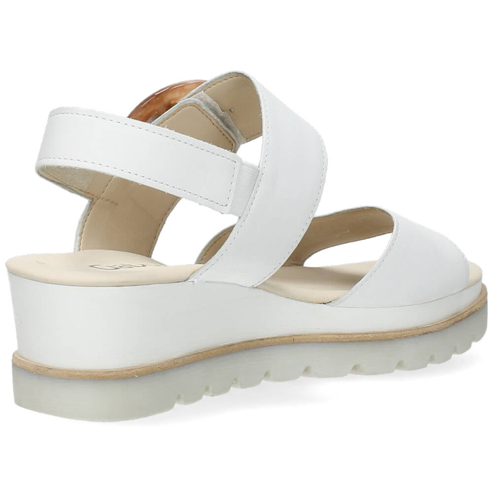 Witte sandalen