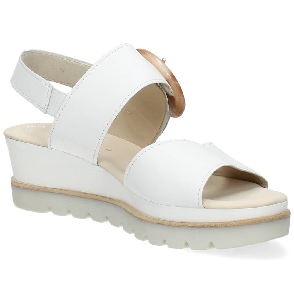 Witte sandalen