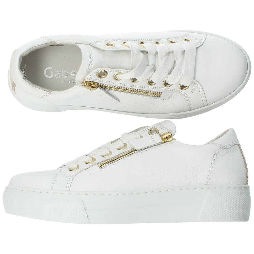 Witte sneakers