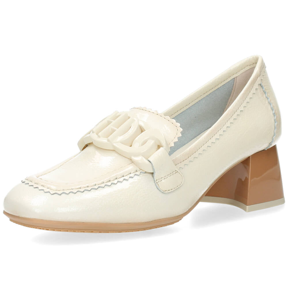 Ecru moccasins op hak