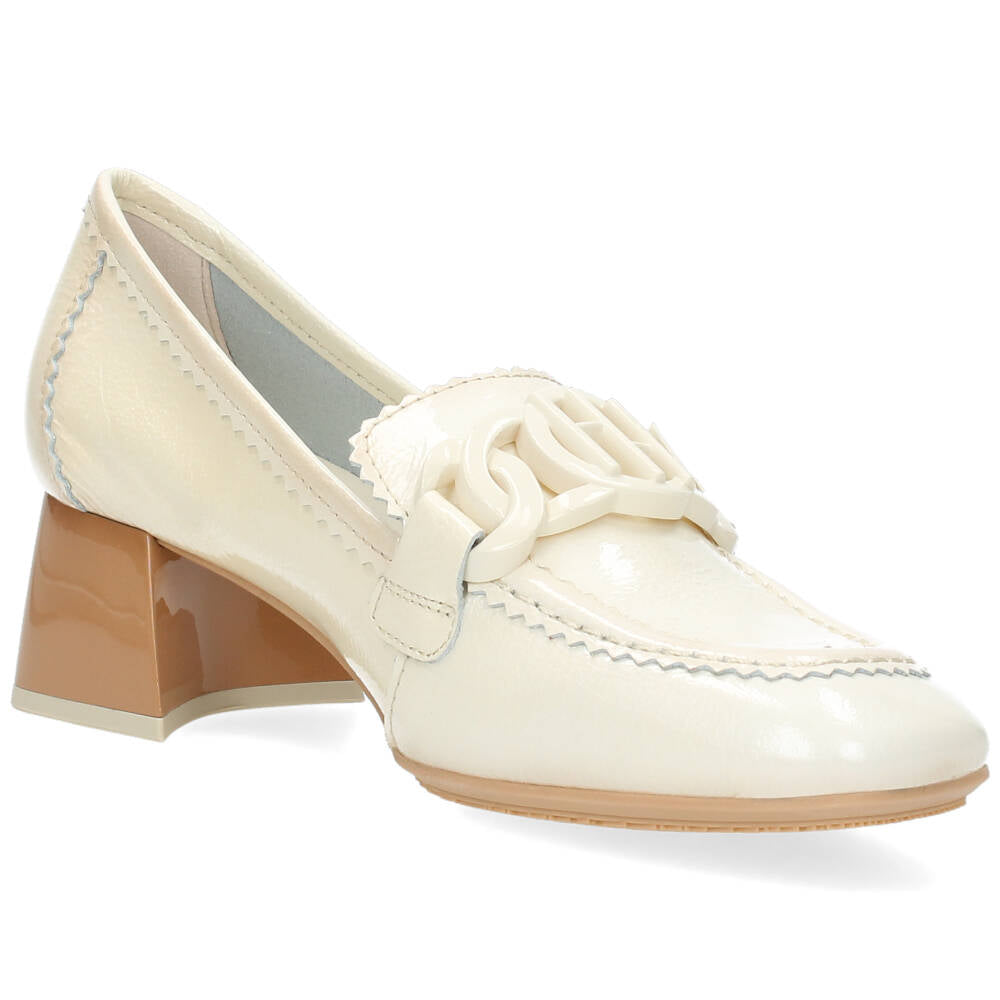 Ecru moccasins op hak