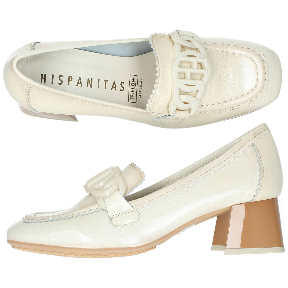 Ecru moccasins op hak