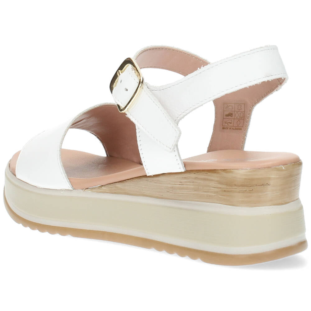 Witte sandalen