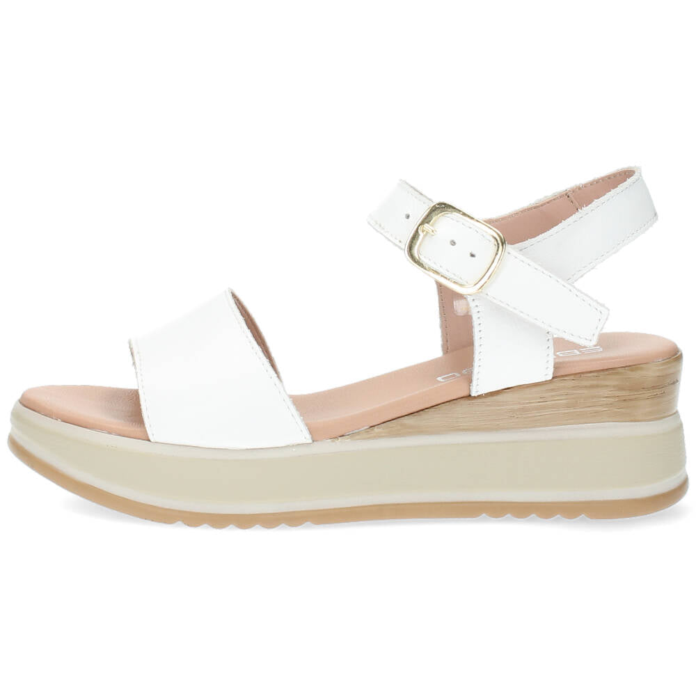 Witte sandalen