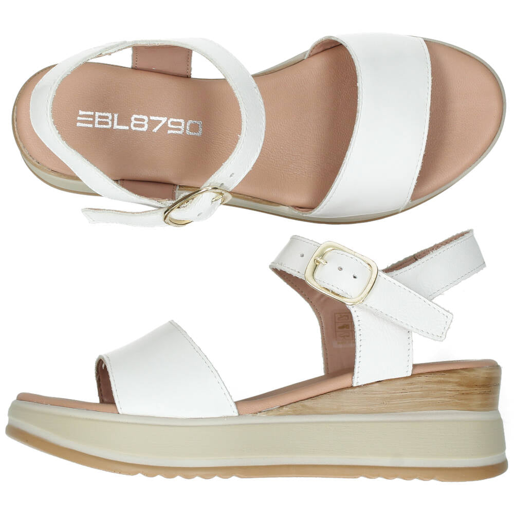Witte sandalen