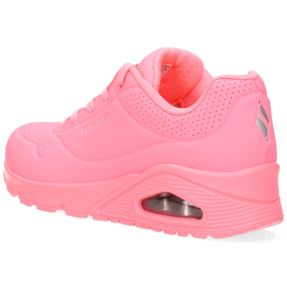 Fluo roze sneakers