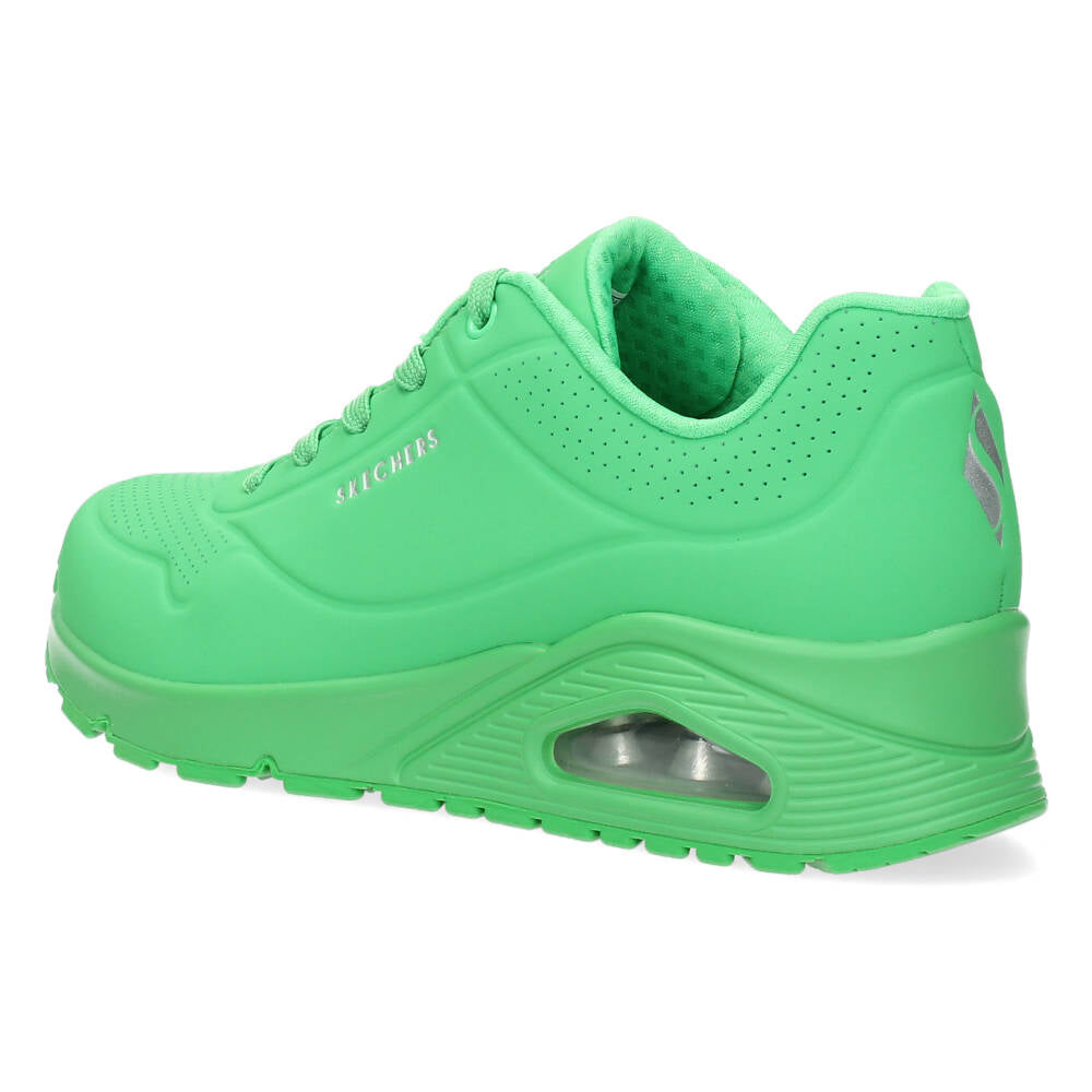 Grasgroene sneakers