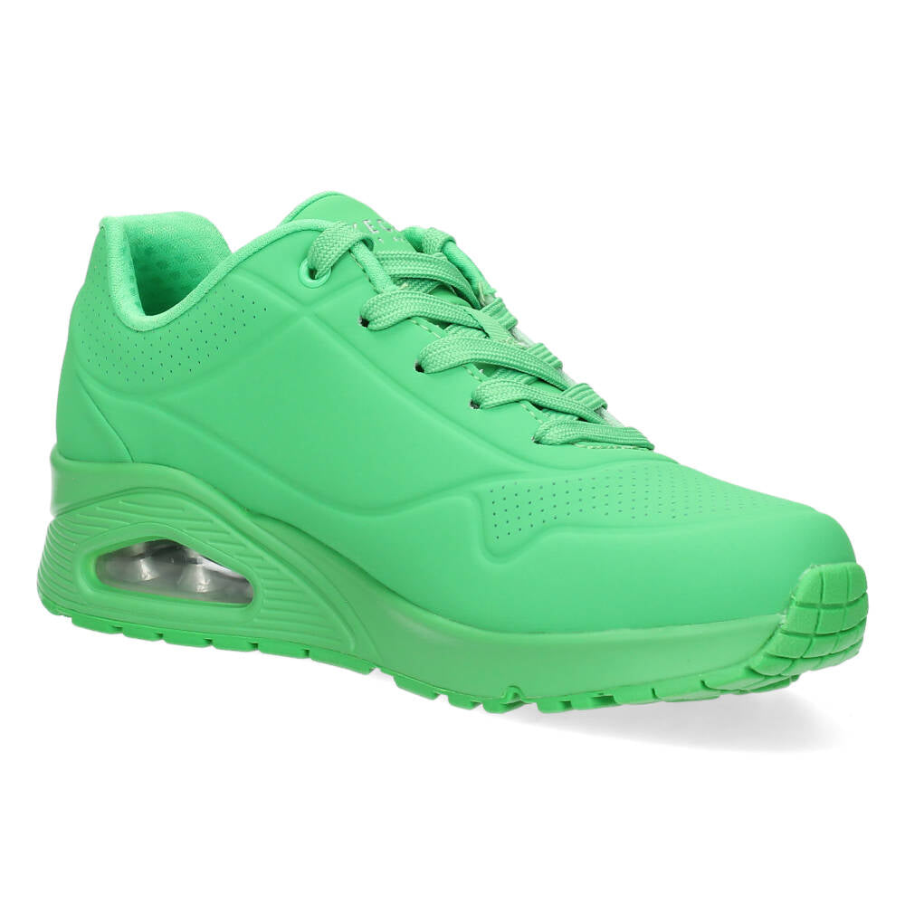 Grasgroene sneakers