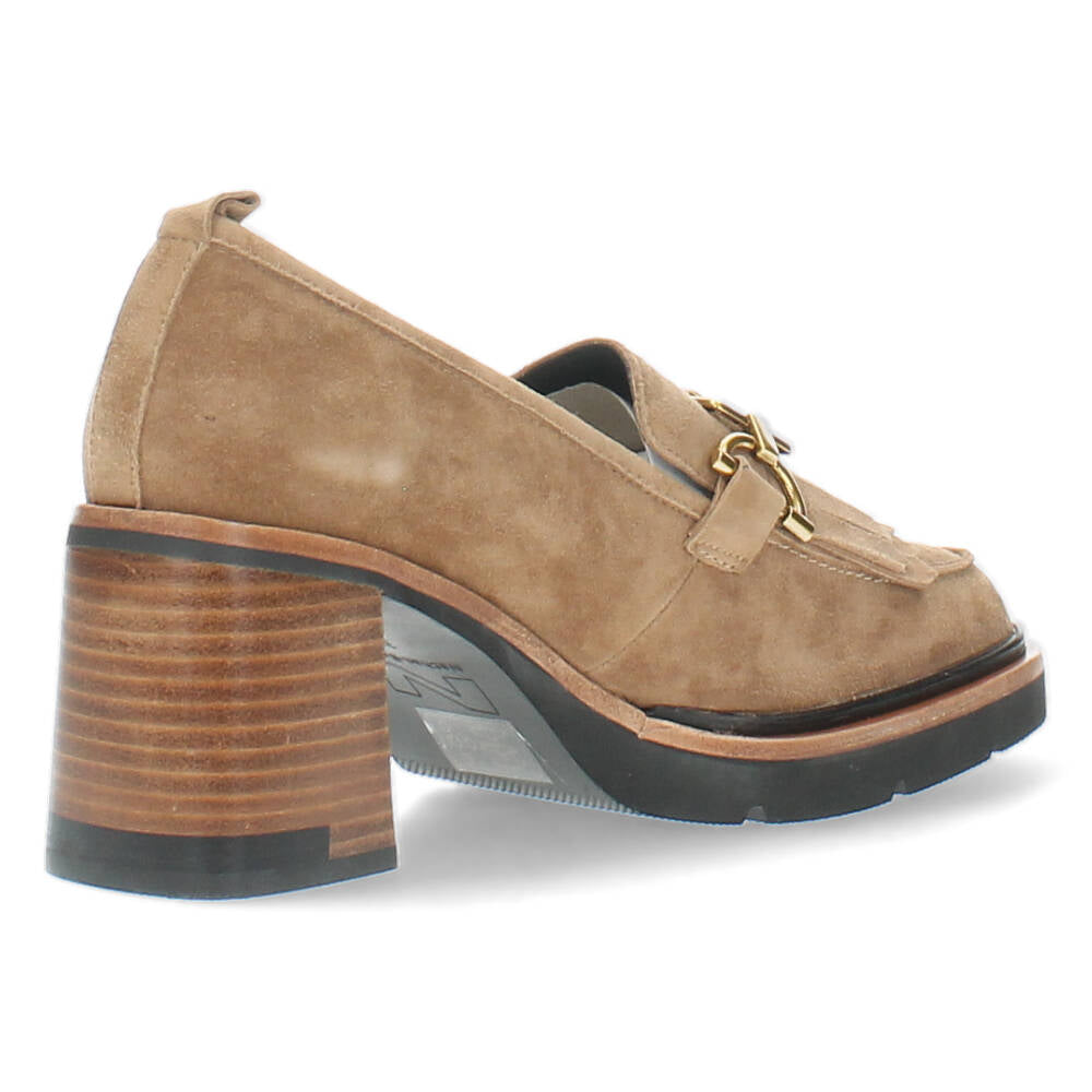 Bruine mocassins op hak