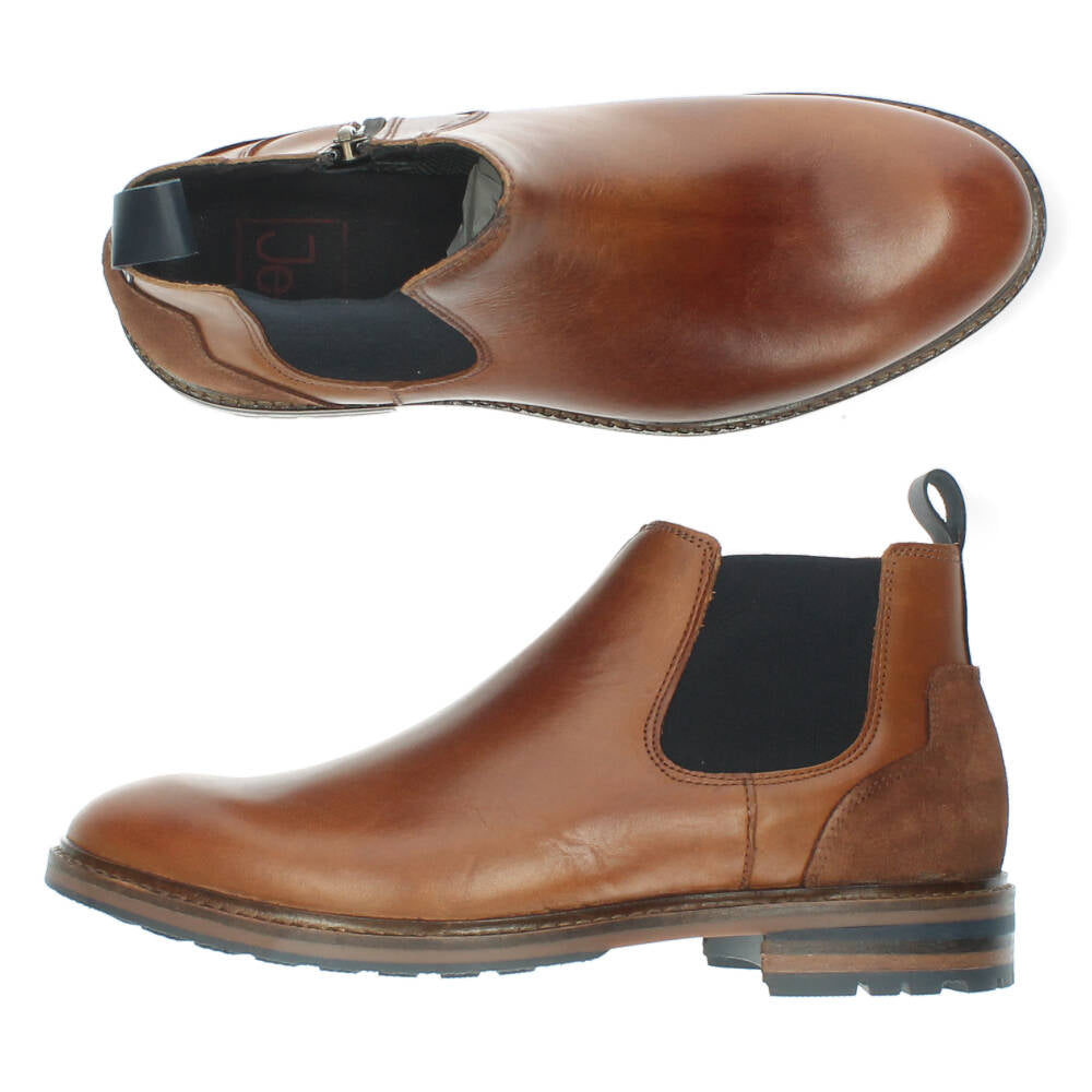 Cognac boots