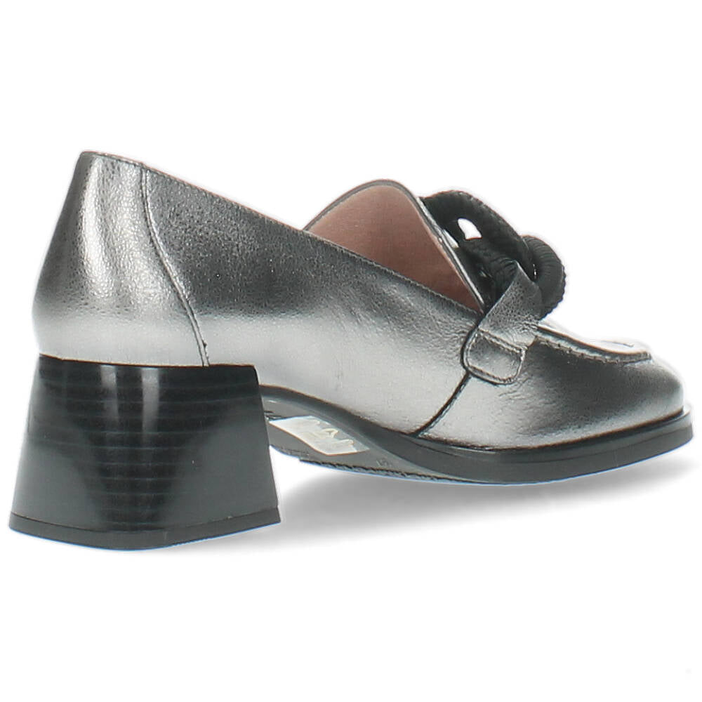 Zilveren mocassins op hak