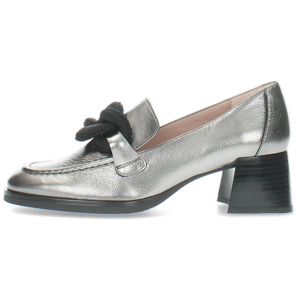 Zilveren mocassins op hak
