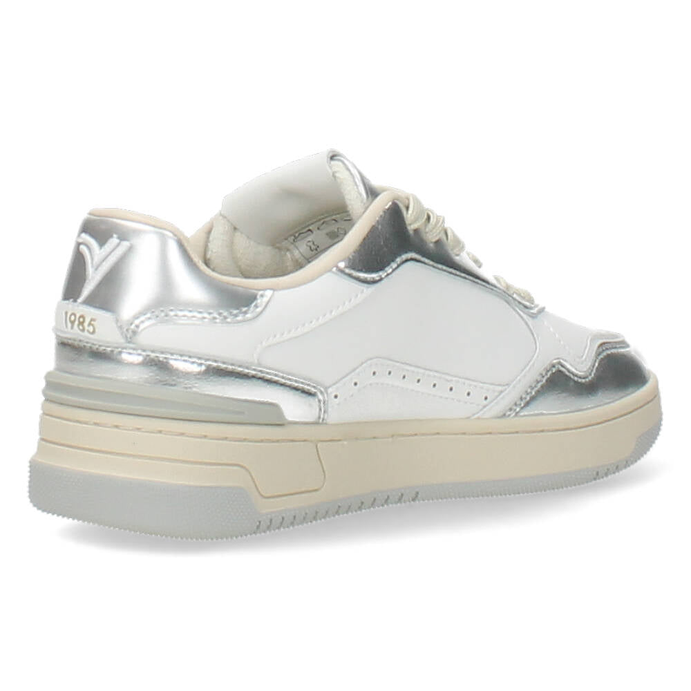 Witte sneakers