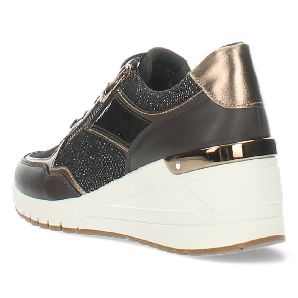 Bruine sneakers