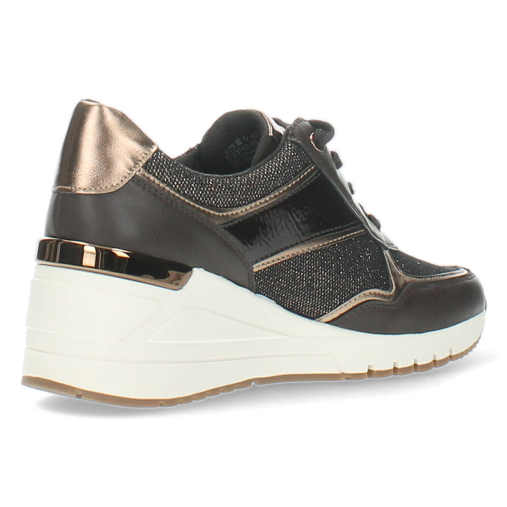 Bruine sneakers