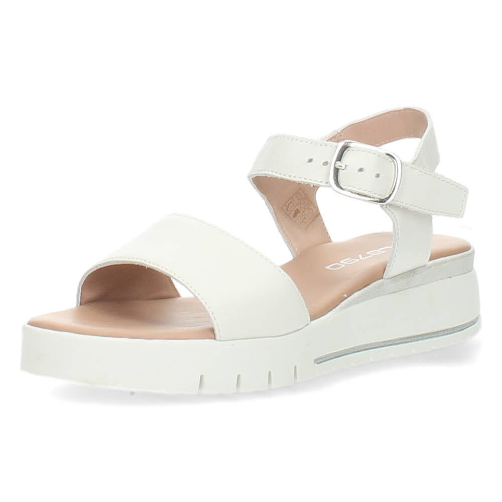 Witte sandalen