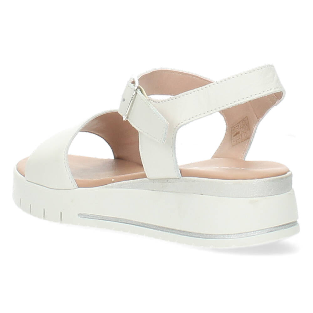 Witte sandalen