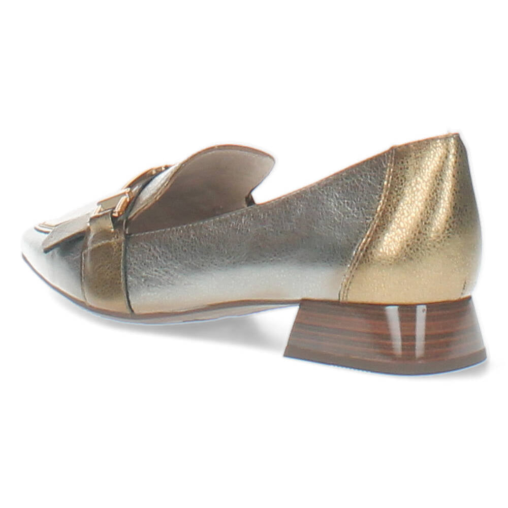 Zilveren en gouden pumps