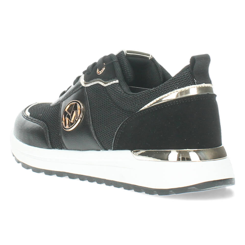 Zwarte sneakers