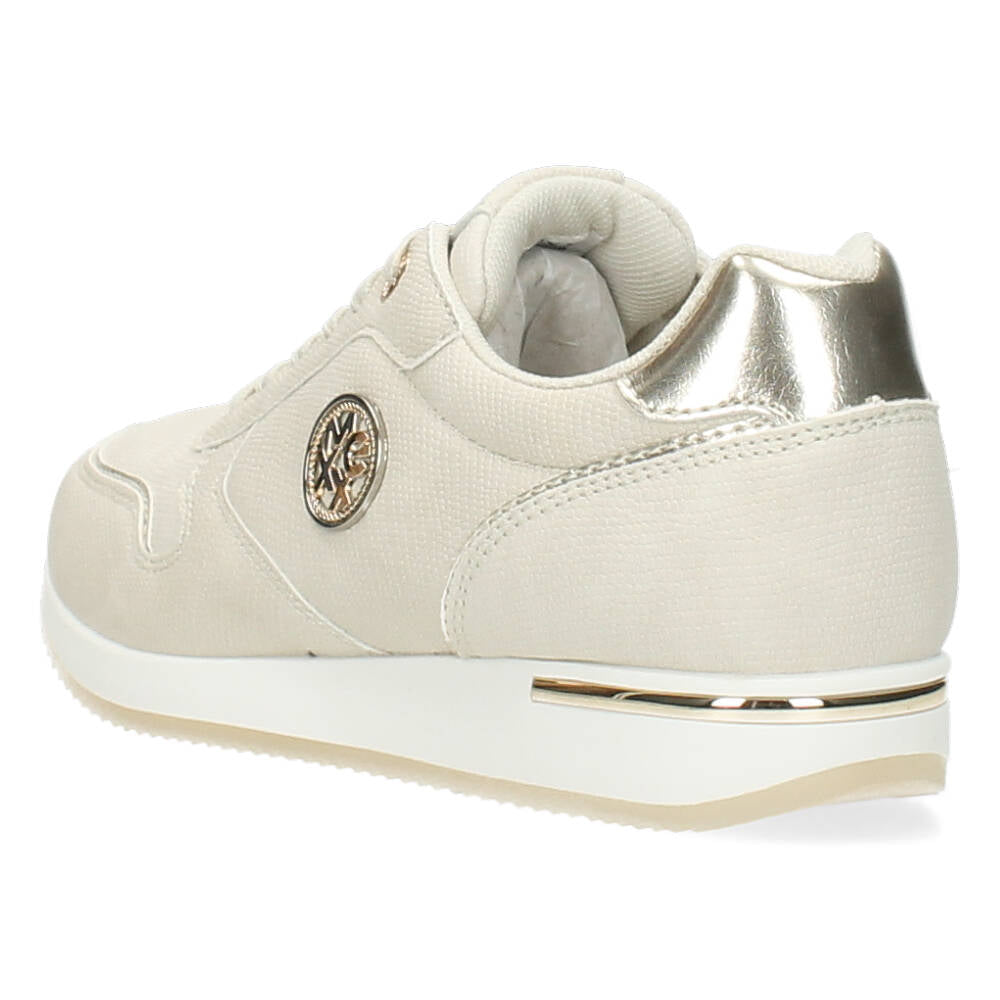 Zandkleurige sneakers