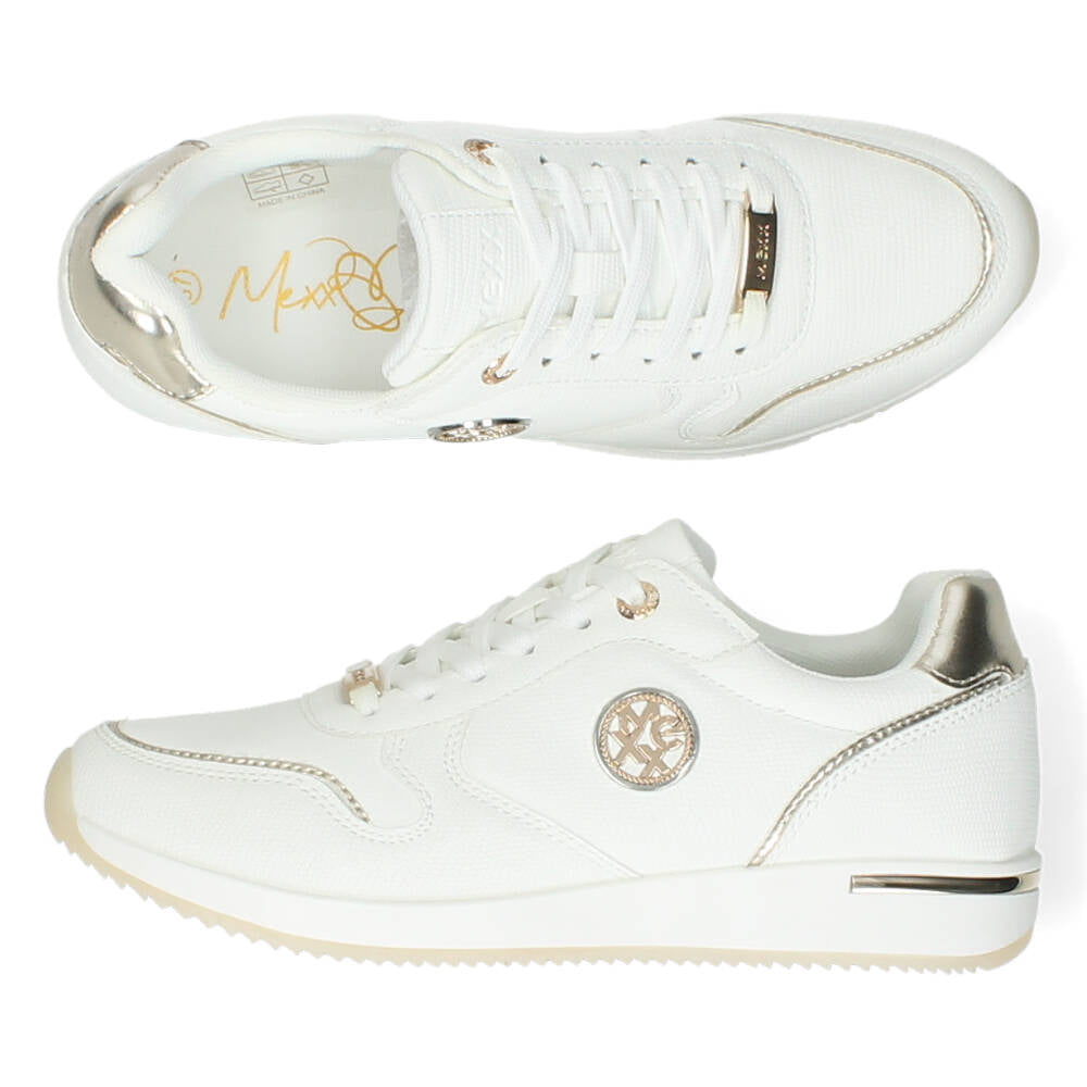 Witte sneakers