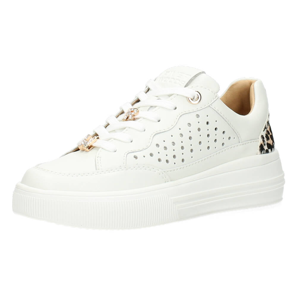 Witte sneakers
