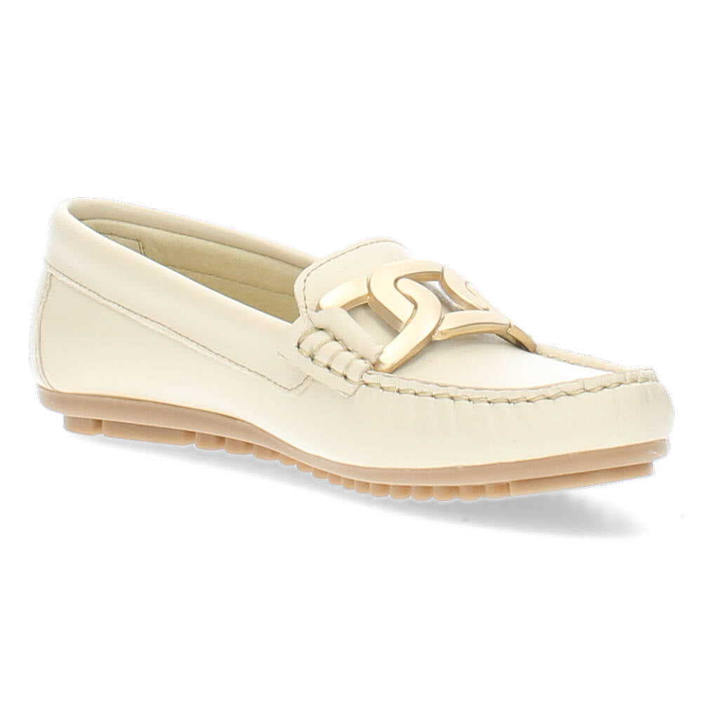 Beige mocassins
