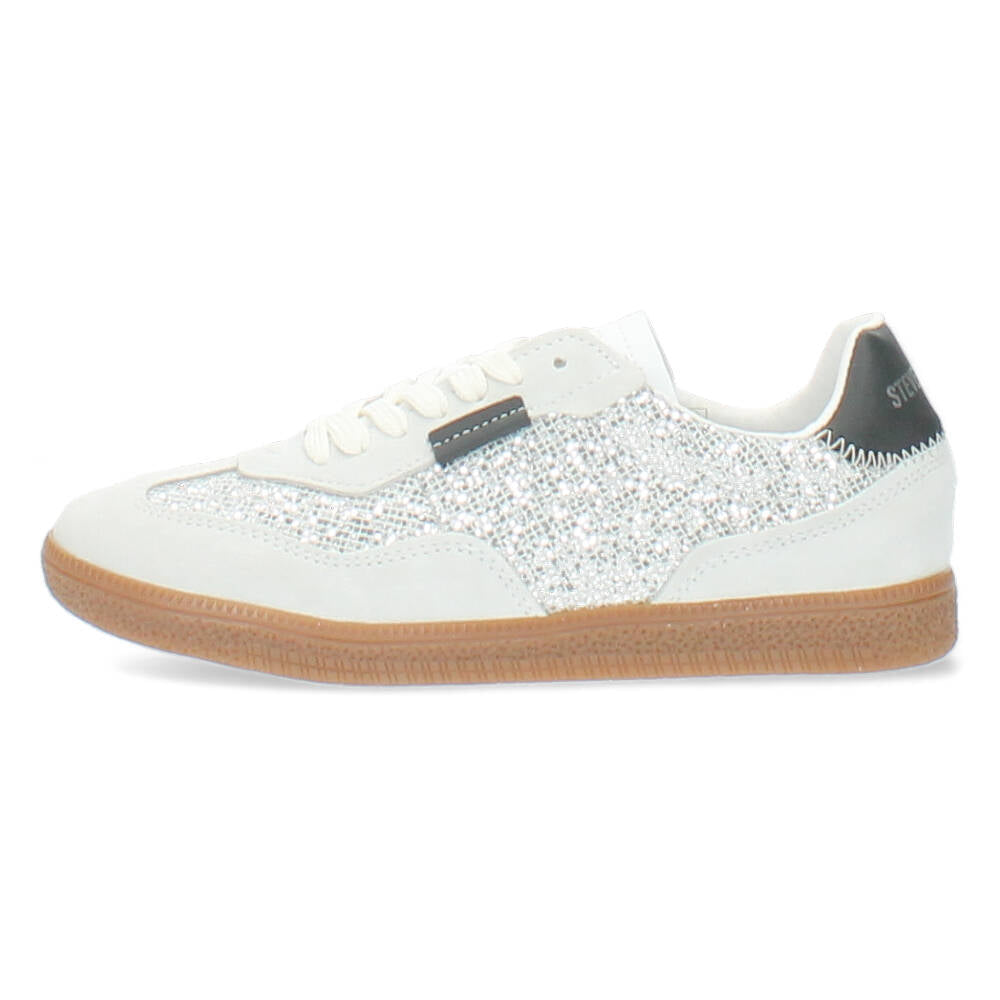 Beige sneakers