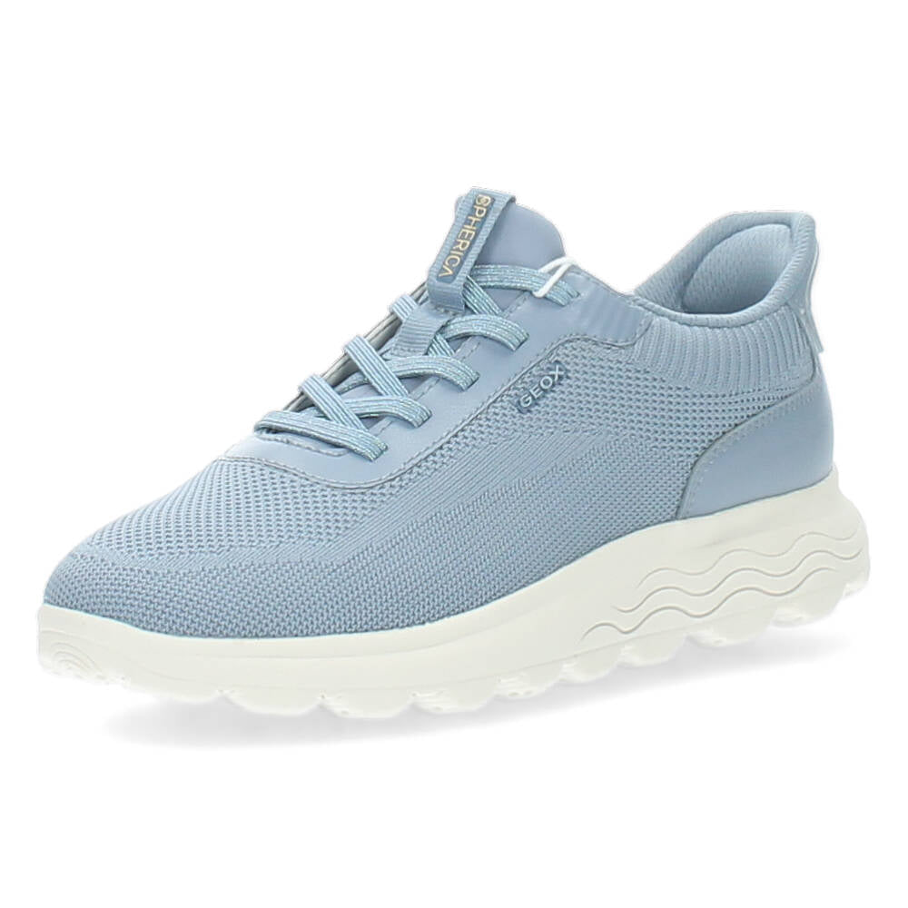 Lichtblauwe sneakers